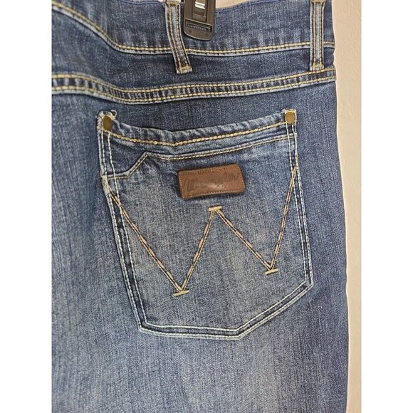 Wrangler Retro Slim Boot Cut Jeans Men’s 40x34 Blue Layton Stretch 10WLT77LY - Picture 2 of 5